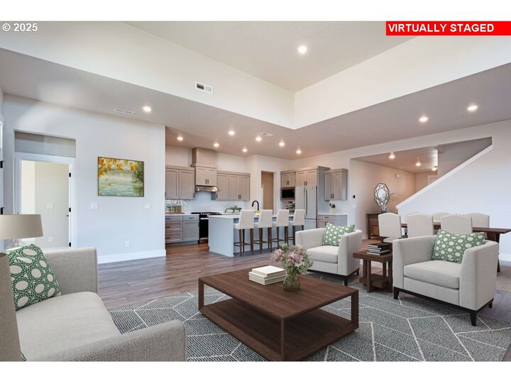 Property Photo: 1151 SE 22nd Ave OR 97013