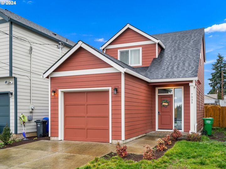 Property Photo: 7035 SE Alberta St OR 97206
