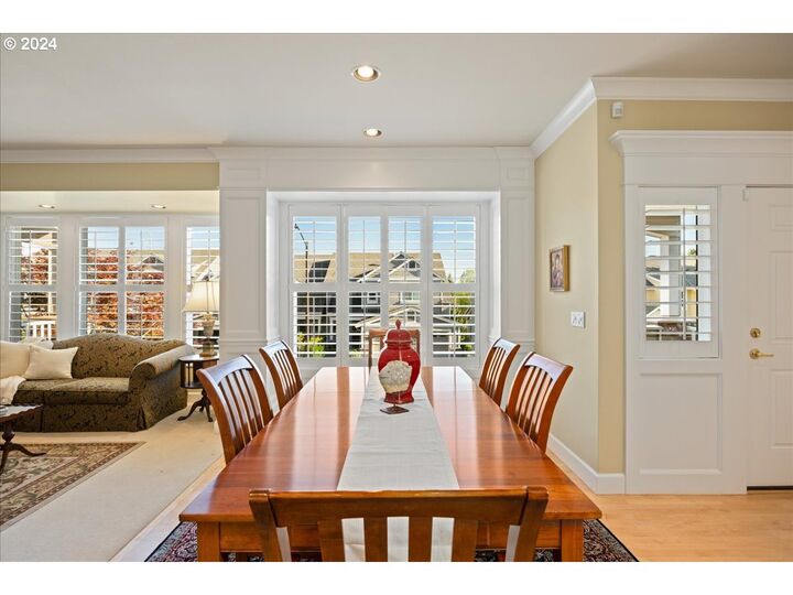 Property Photo: 4735 Amherst Ct OR 97035