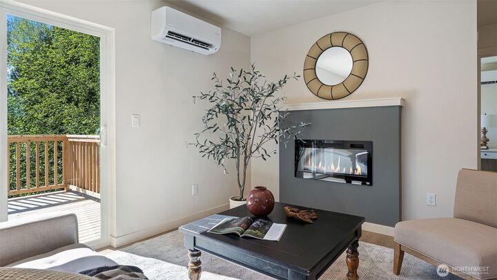 Property Photo:  10811  Holly Drive C  WA 98204 