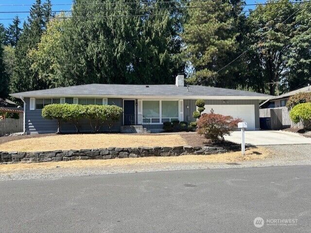 18911  33rd Avenue NE  Lake Forest Park WA 98155 photo