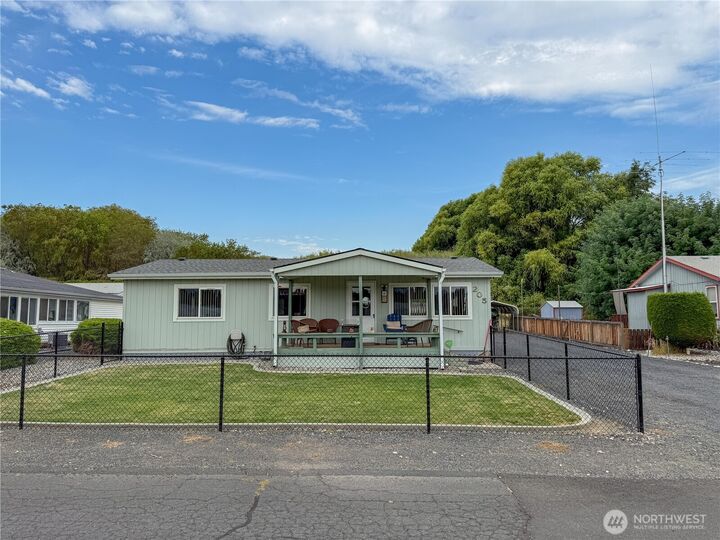 2361  Basin Street SW 205  Ephrata WA 98823 photo