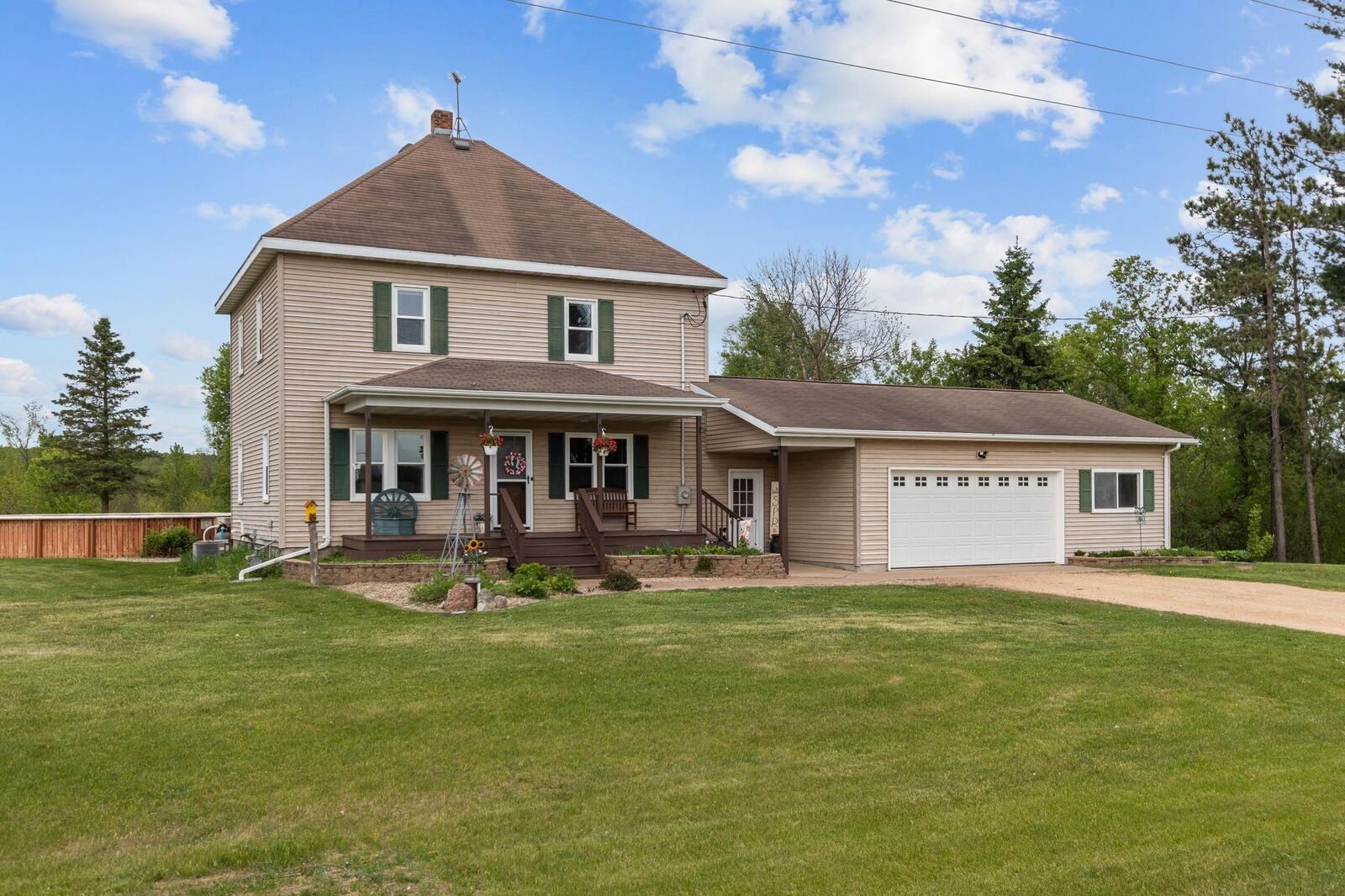 Property Photo: W12370 Swamp Road WI 54950-9149