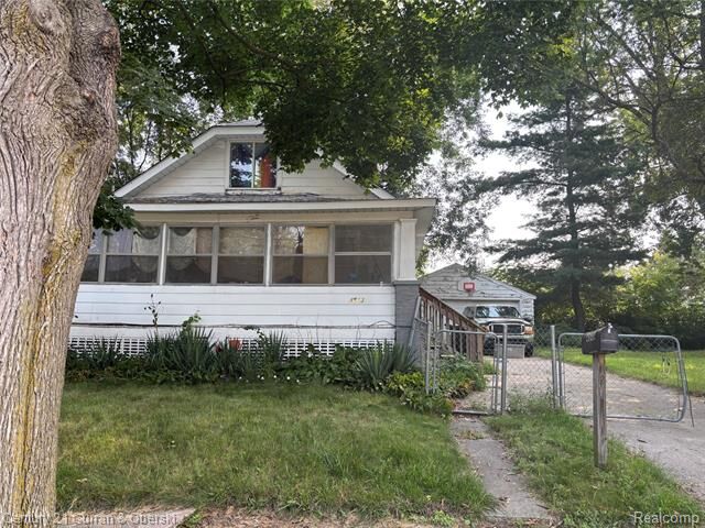 Property Photo: 4513 Keats Street MI 48507