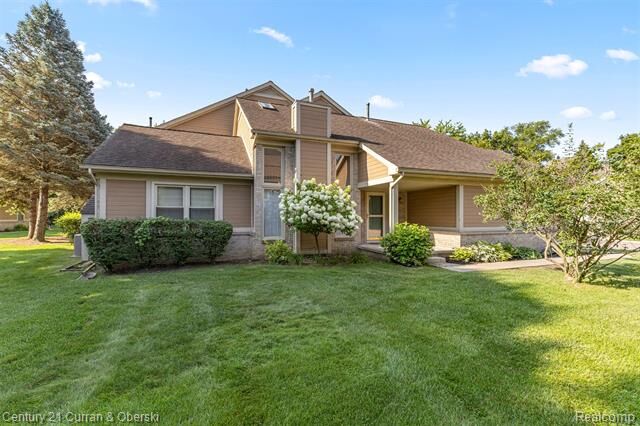 Property Photo: 9412 Westwind Drive MI 48150