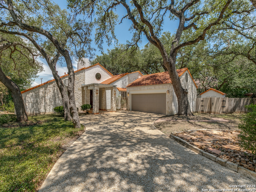 3915 Hunters Crest  San Antonio TX 78230 photo
