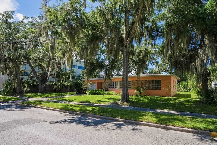 Property Photo: 4 Court Louise FL 32084