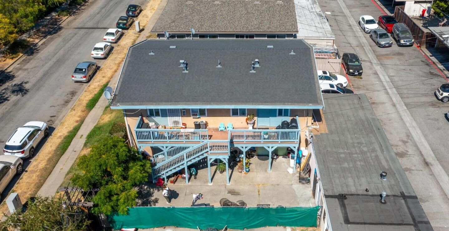 Property Photo: 1800 Donna Lane CA 95124