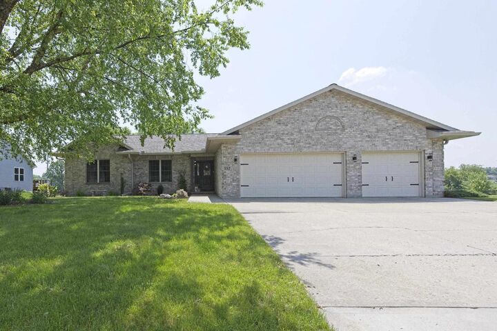 Property Photo:  552 Meadowlark Lane  WI 53901 