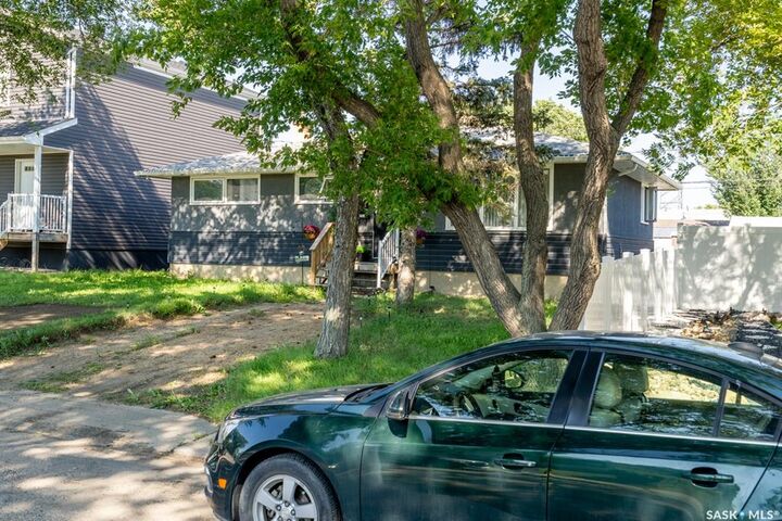Property Photo:  111 Montreal Street N  SK S4R 2S8 