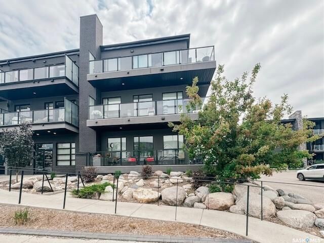 Property Photo: 415 Maningas Bend 118 SK S7W 0T6