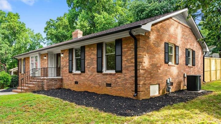 Property Photo:  1717 Forest Valley Road  NC 27410 