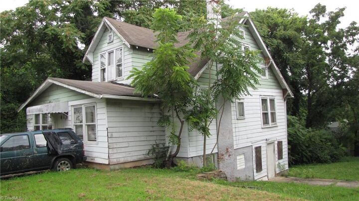 Property Photo:  1721 E First Street  NC 27101 