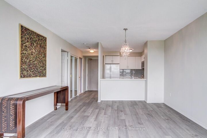 Property Photo:  2155 Burnhamthorpe Road W 1505  ON L5L 5P4 
