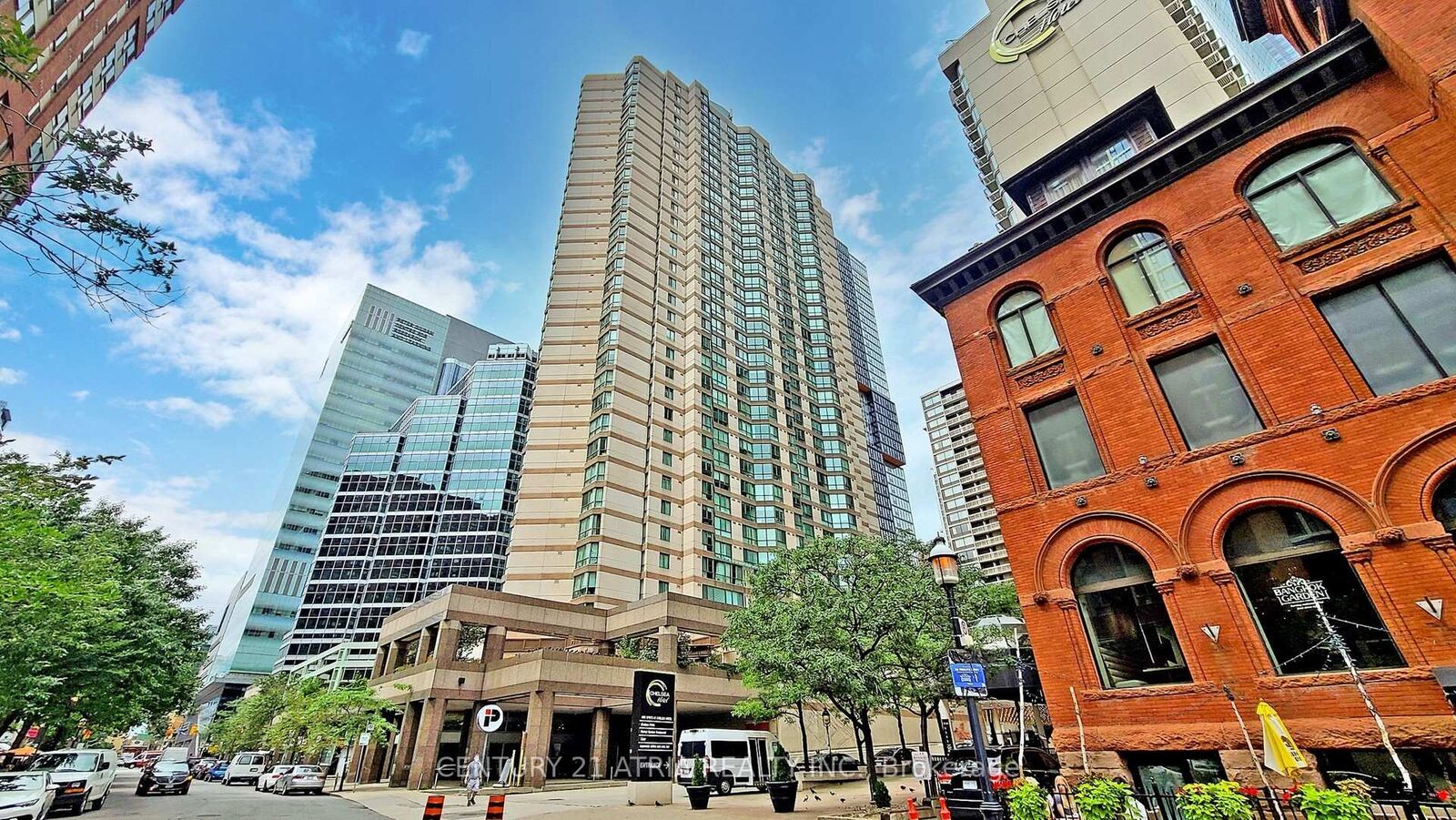 Property Photo:  38 Elm Street 401  ON M5G 2K5 