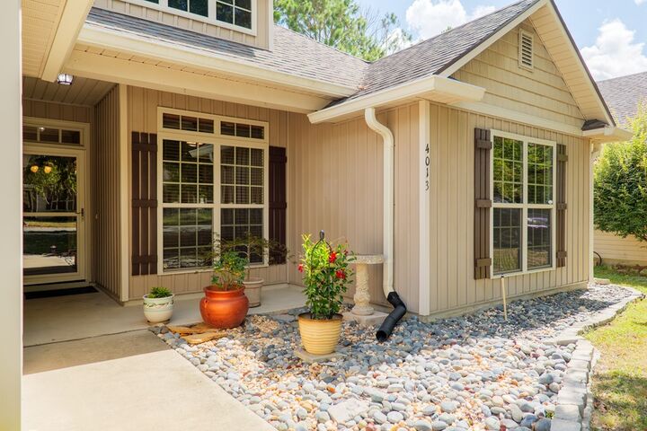 Property Photo: 4013 Glen Laurel Drive N GA 31605