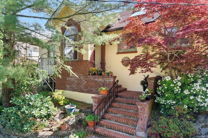 Property Photo: 1019 Terrace Ave BC V8S 3V2