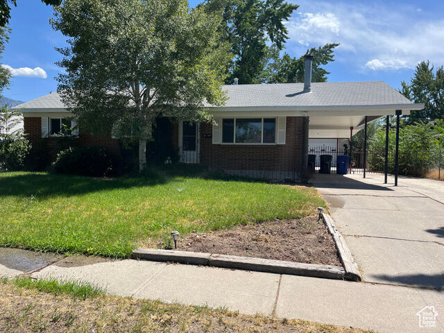Property Photo: 772 E 8270 S UT 84094
