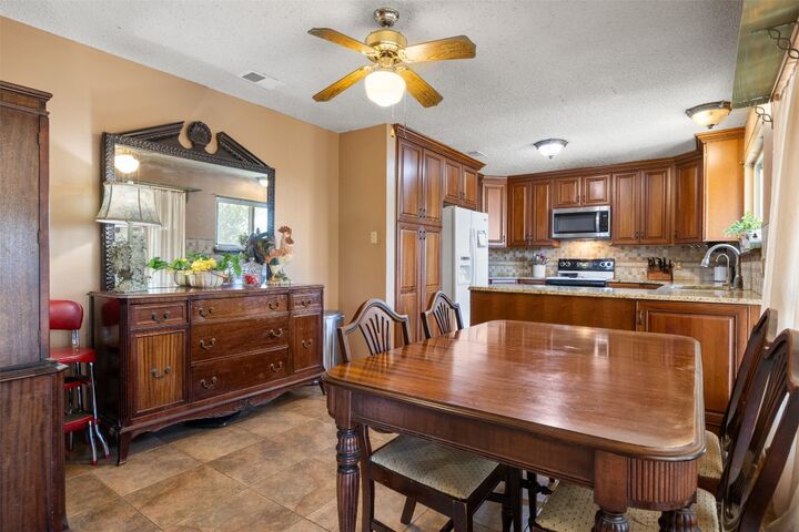 Property Photo: 300 Oak Springs Drive TX 78620