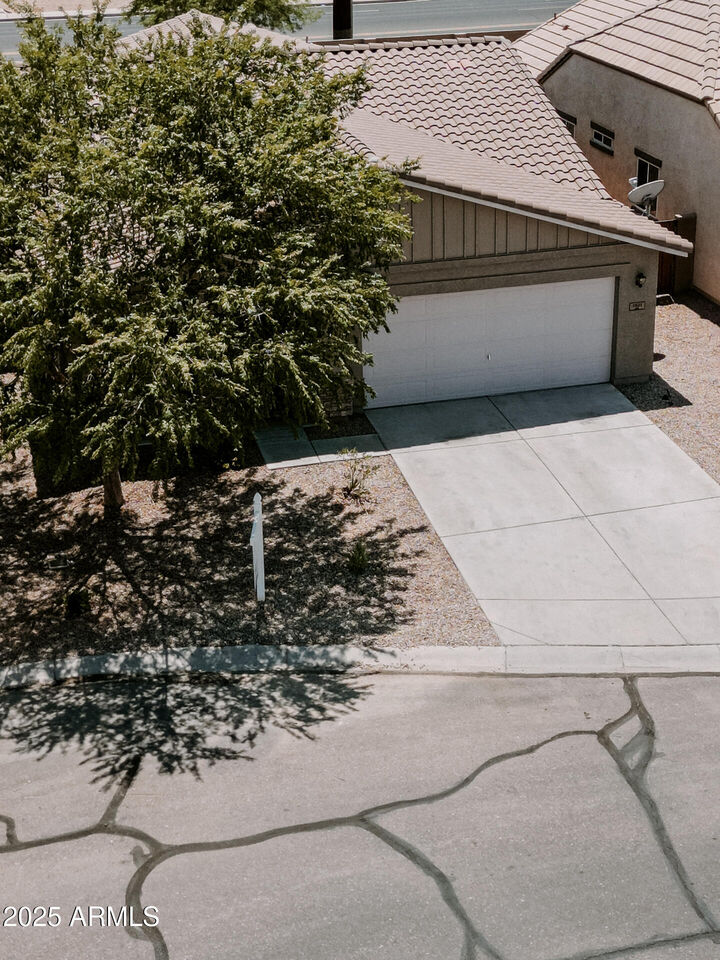 Property Photo: 1521 E Mayfield Drive AZ 85143