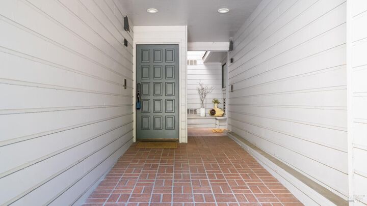 Property Photo: 124 Professional Center Parkway CA 94903