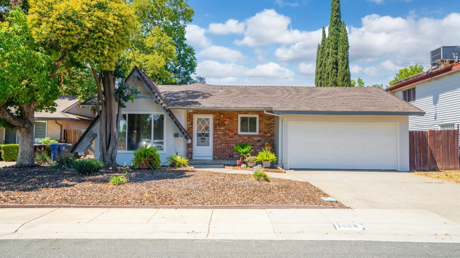 Property Photo: 3008 Ramsgate Way CA 95670