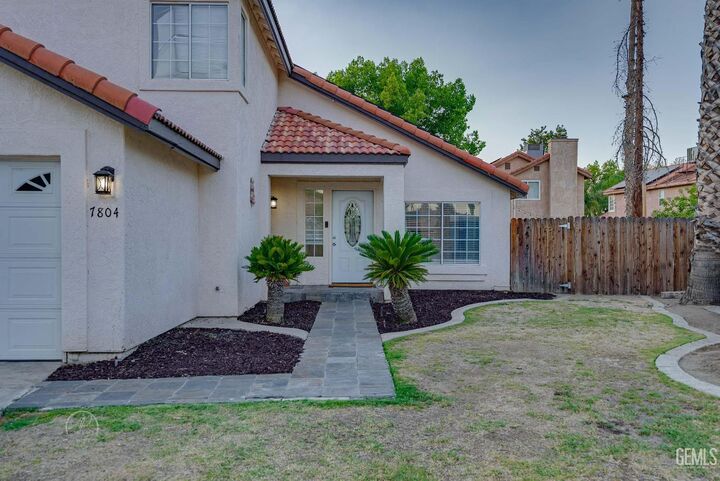 Property Photo: 7804 Silver Birch Avenue CA 93313