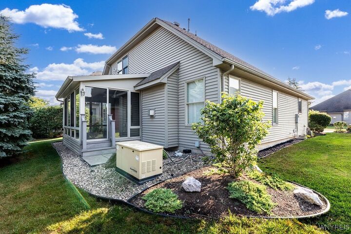 Property Photo:  117 Lord Byron Lane  NY 14221 