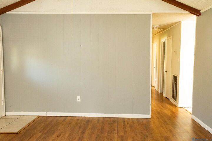 Property Photo: 607 Maureen Dr LA 70714
