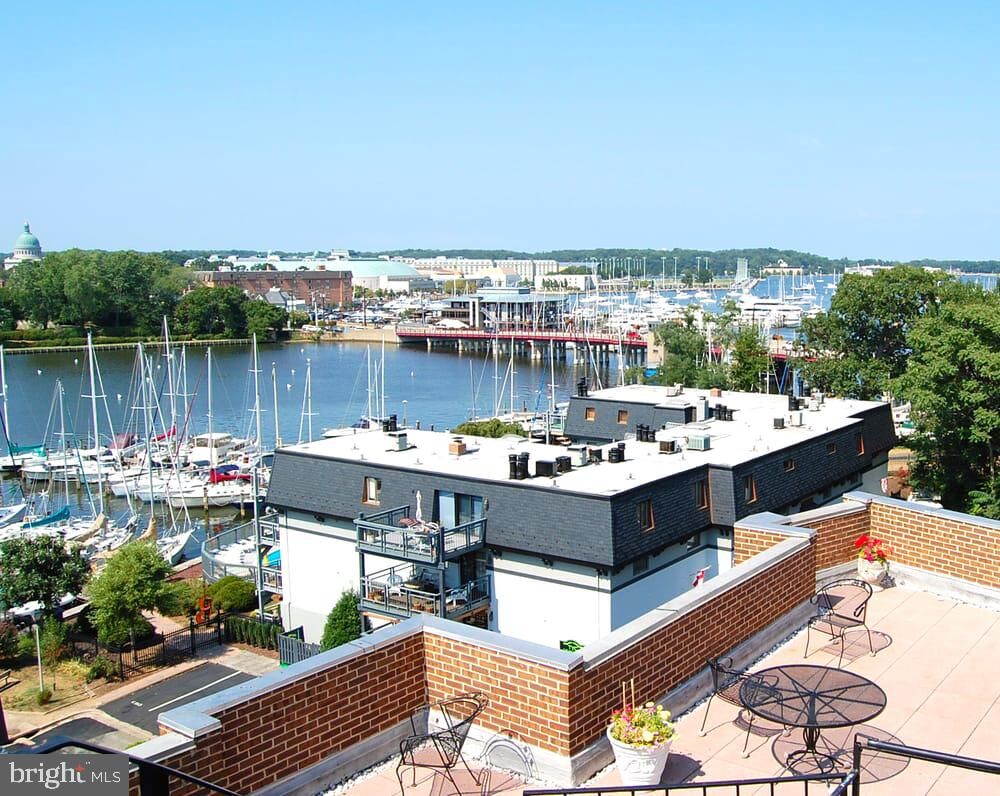 Property Photo: 316 Burnside Street 103 MD 21403
