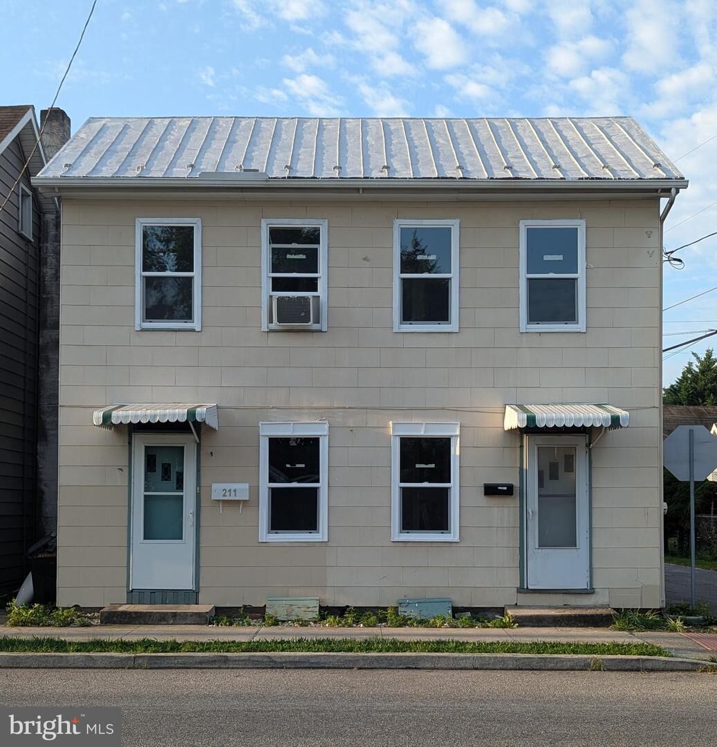 Property Photo: 211 &Amp 213 W Simpson Street PA 17055