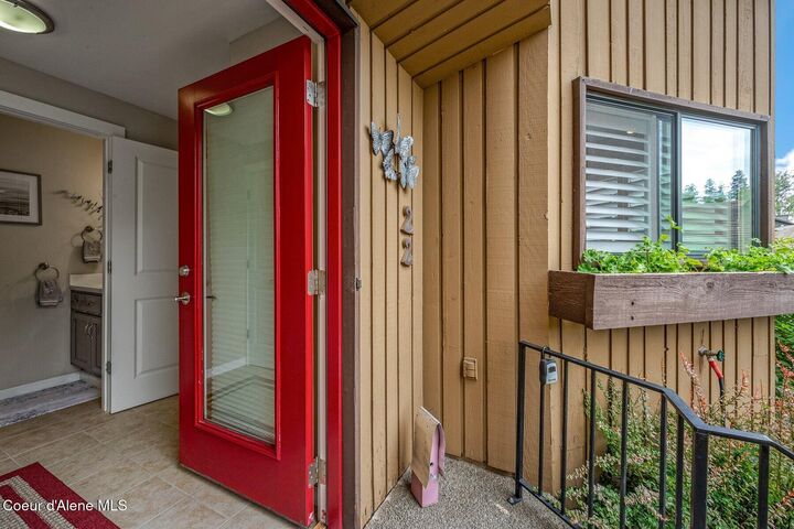 Property Photo:  600 W Hubbard Ave #22  ID 83814 