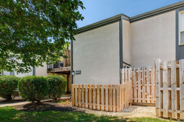 Property Photo: 4655 Merrimar E Circle OH 43220