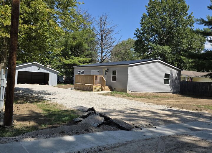 Property Photo:  423 Douglas Street  OH 43315 