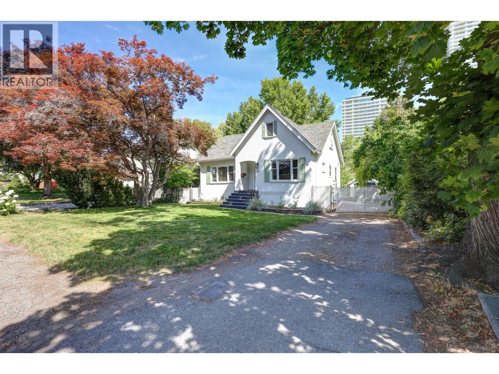 Photo de la propriété:  258 Riverside Avenue  BC V1Y 1A6 