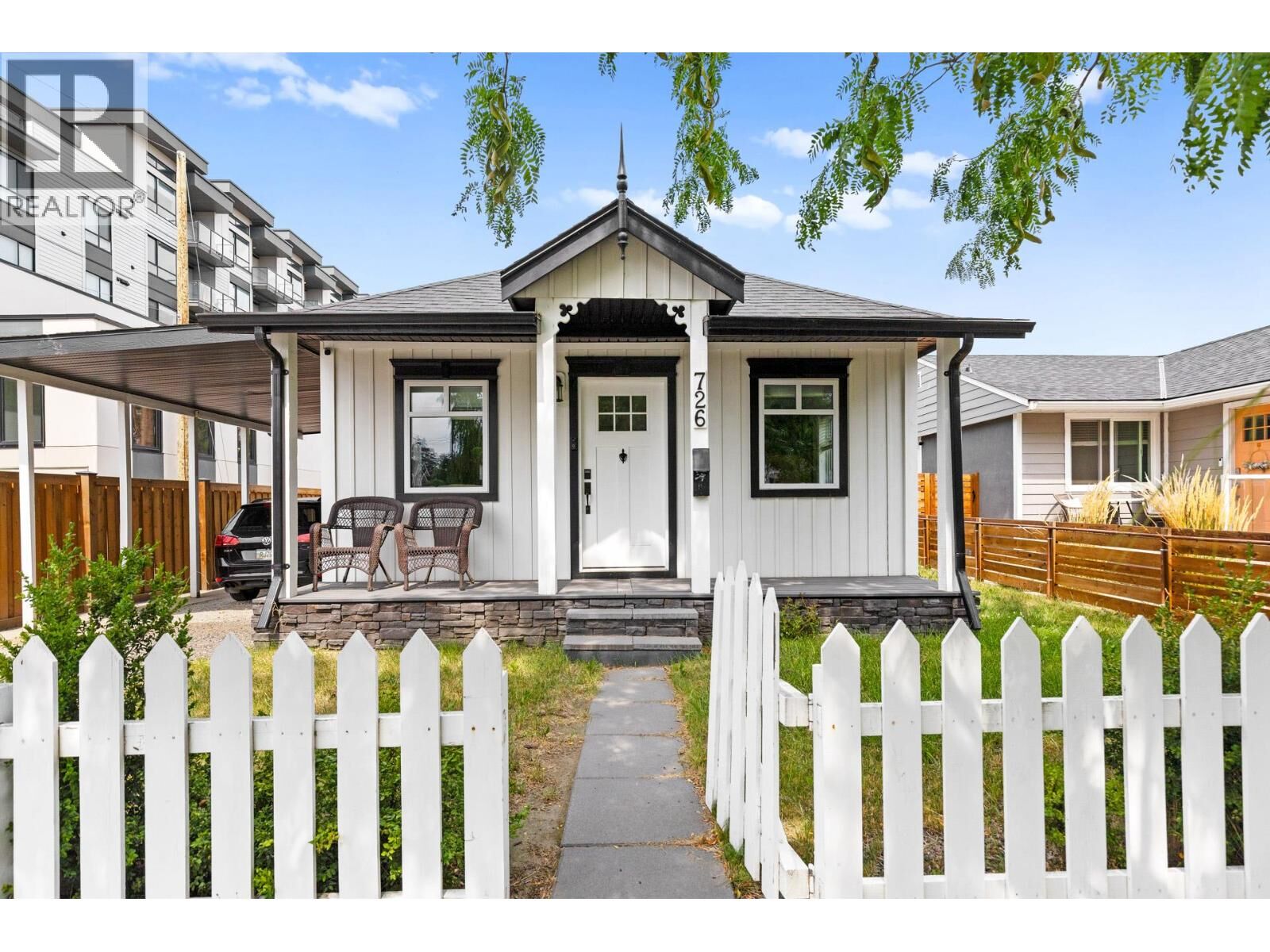 Photo de la propriété:  726 Coronation Avenue  BC V1Y 7A3 