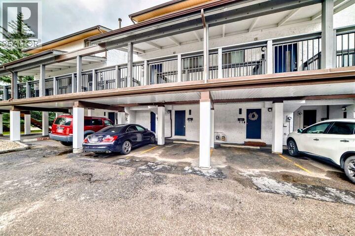 Property Photo:  2520 Palliser Drive Southwest  AB T2V 2S9 