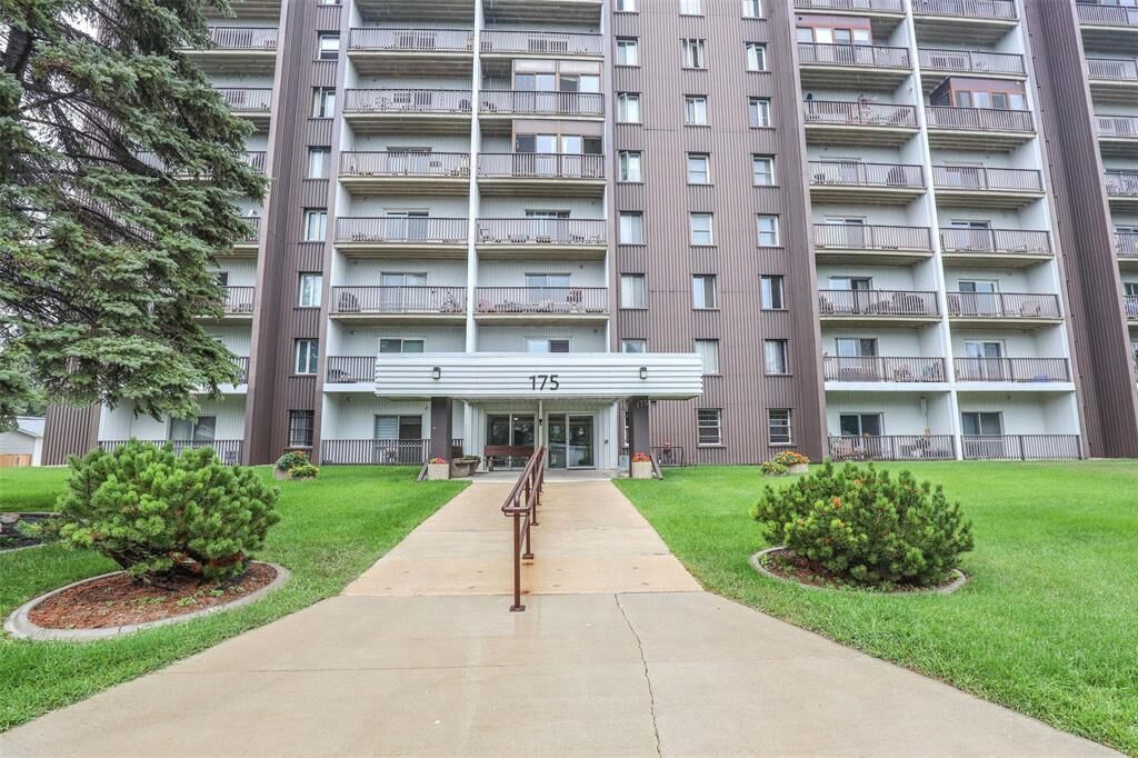 Property Photo:  175 Pulberry Street  MB R2M 3X6 