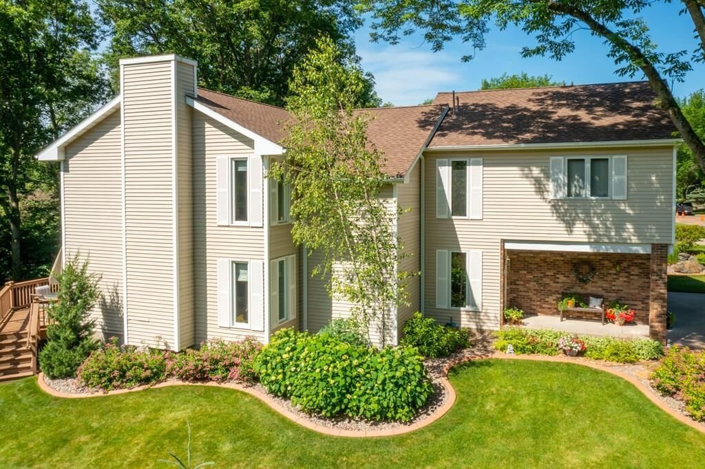 Property Photo:  1815 Woodland Ridge Road  WI 54403 