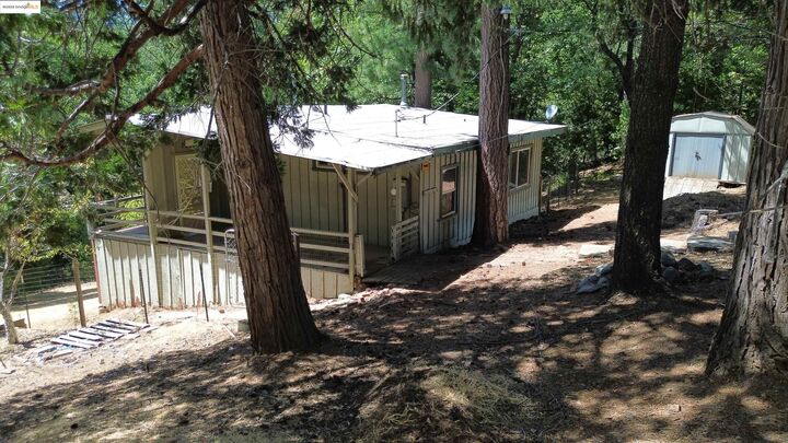 Property Photo: 16431 Estralita Dr CA 95370