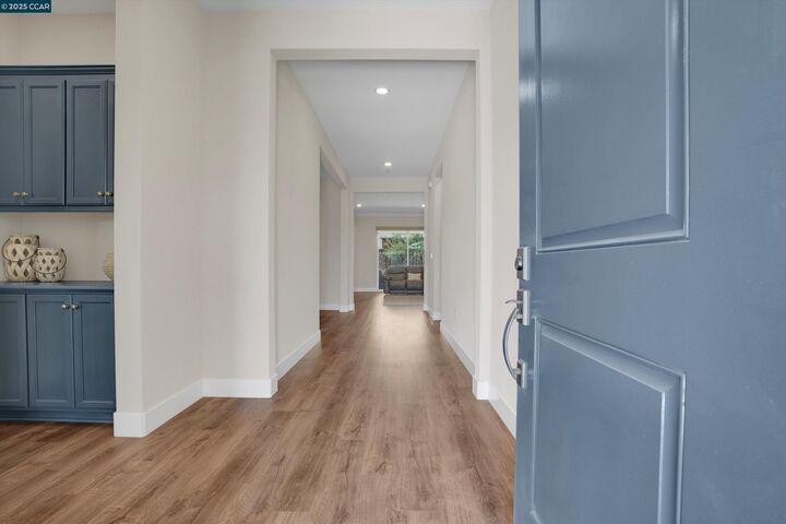 Property Photo: 701 Victoria Drive CA 95336