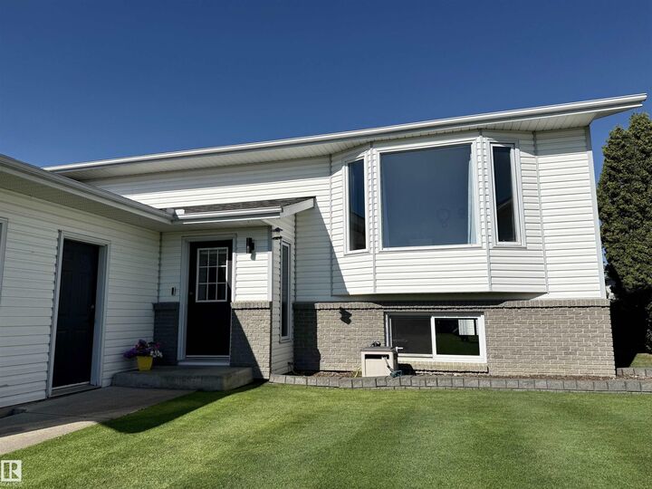 Photo de la propriété: 5214 56A Street AB T0A 3A1