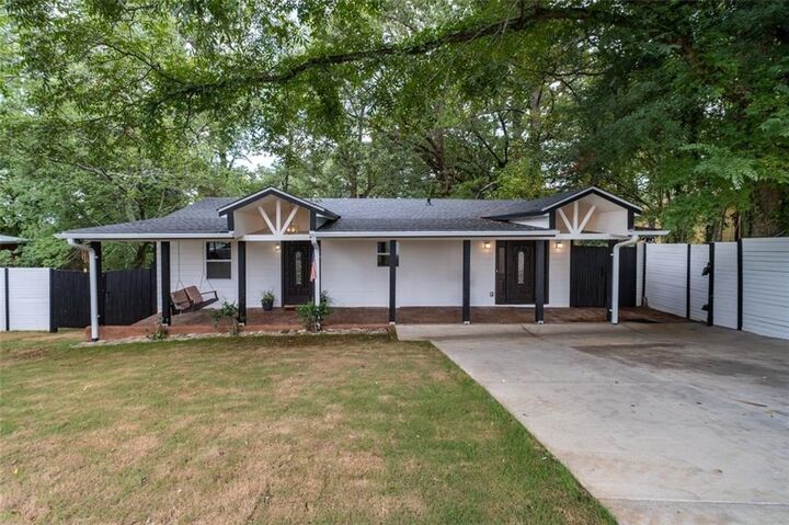 Property Photo: 2193 Abner Place NW GA 30318