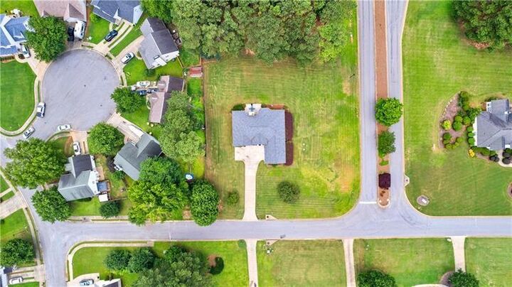 Property Photo:  215 Fieldston Way  GA 30265 