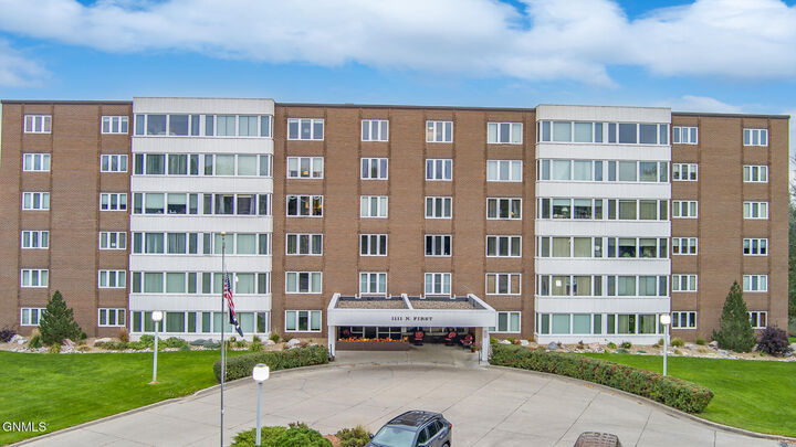 1111 N 1st Street 4 A  Bismarck ND 58501 photo