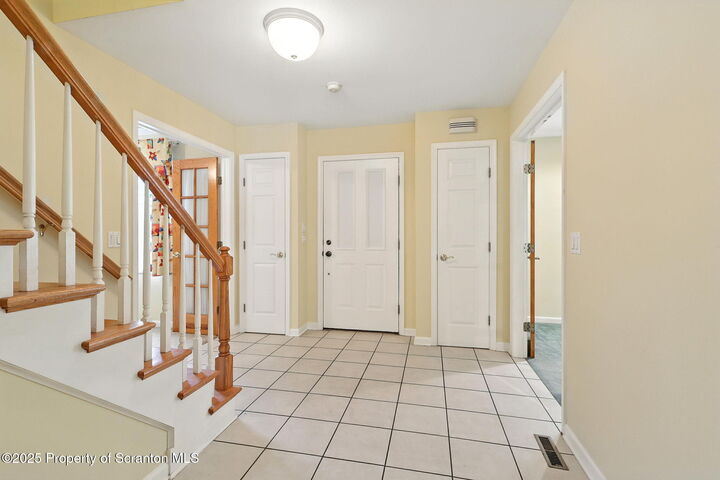 Property Photo:  211 Marcaby Lane  PA 18411 