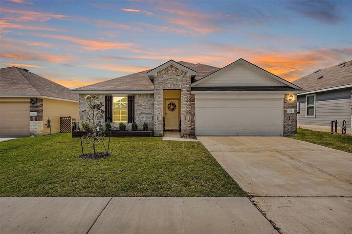 Property Photo:  312 Pecos Drive  TX 77340 