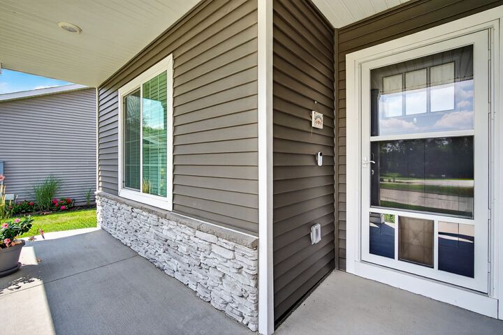 Property Photo: 134 SE Willow Run Lane IA 50021