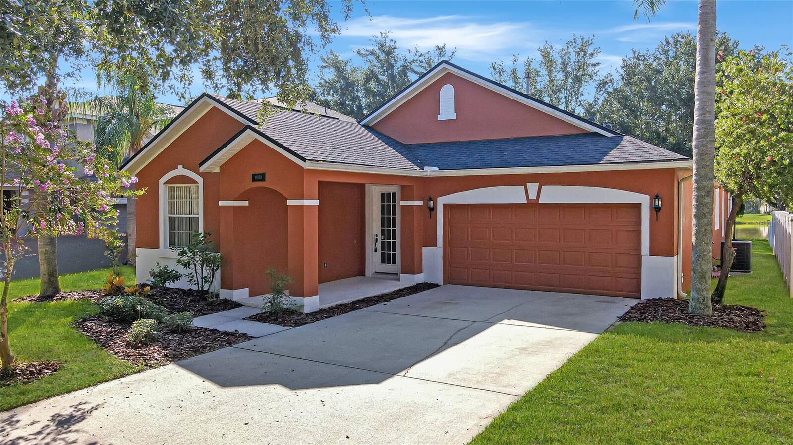 Property Photo:  13950 Bluebird Pond Road  FL 34786 