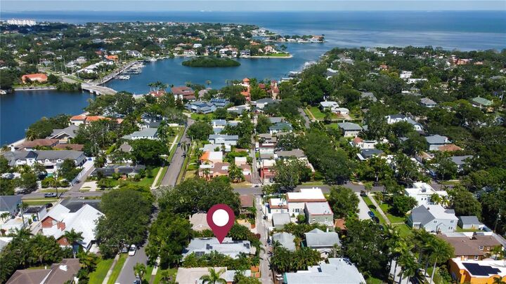 Property Photo:  436 21st Avenue NE  FL 33704 